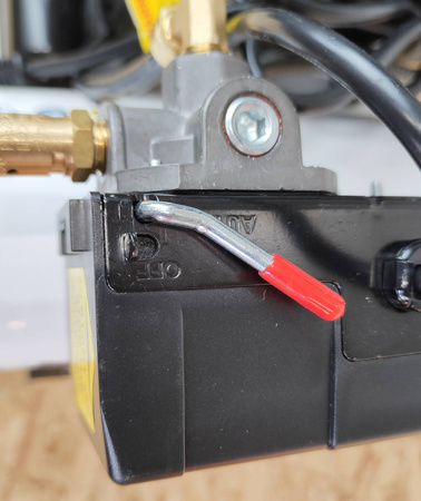 Zestaw-DIY: Kompresor bezolejowy 4PROAIR4S 4litry 8 BAR cichy 58dB + gwoździarka 4PRO2w1 + wąż PA 10m