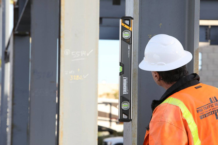 Poziomica ToughBuilt TB-H2-L-M60LH-M o długości 60 cm